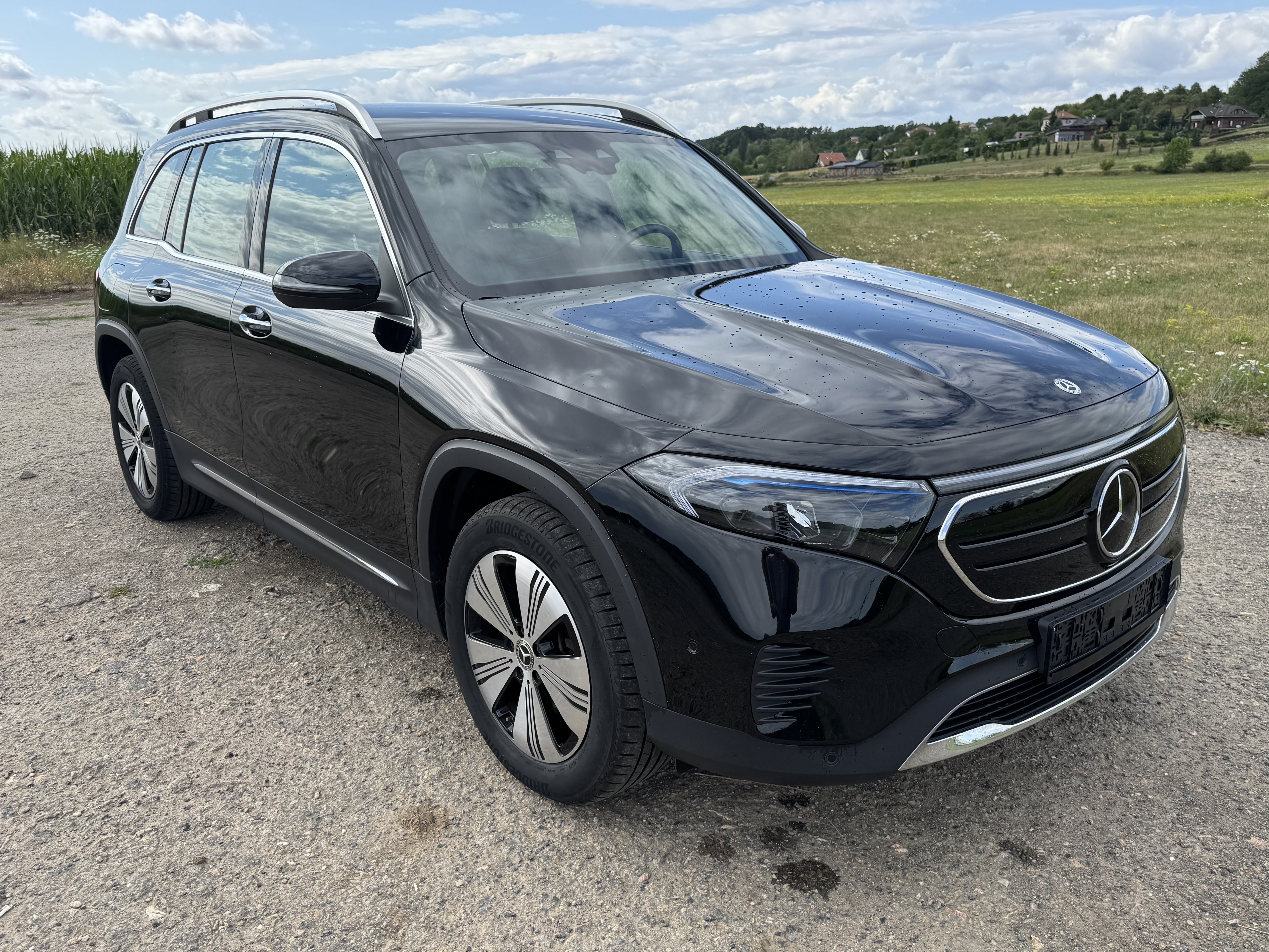 Fotografie vozu Mercedes-Benz EQB 250 (2023)